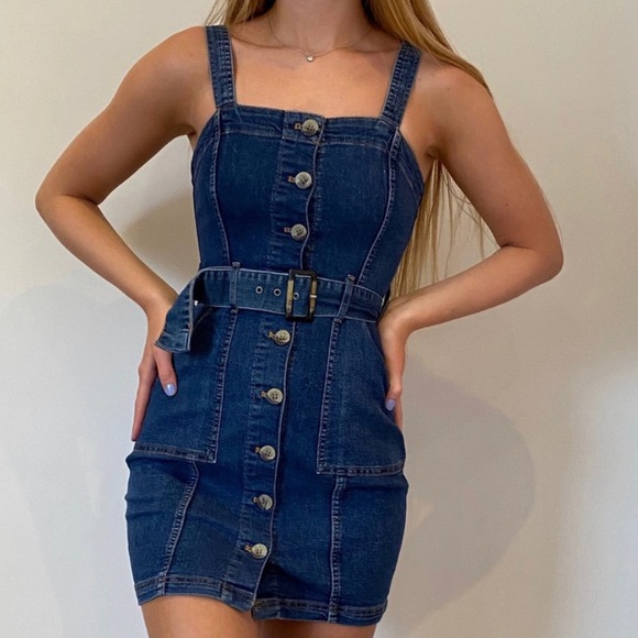 H&M Dresses & Skirts - Denim dress